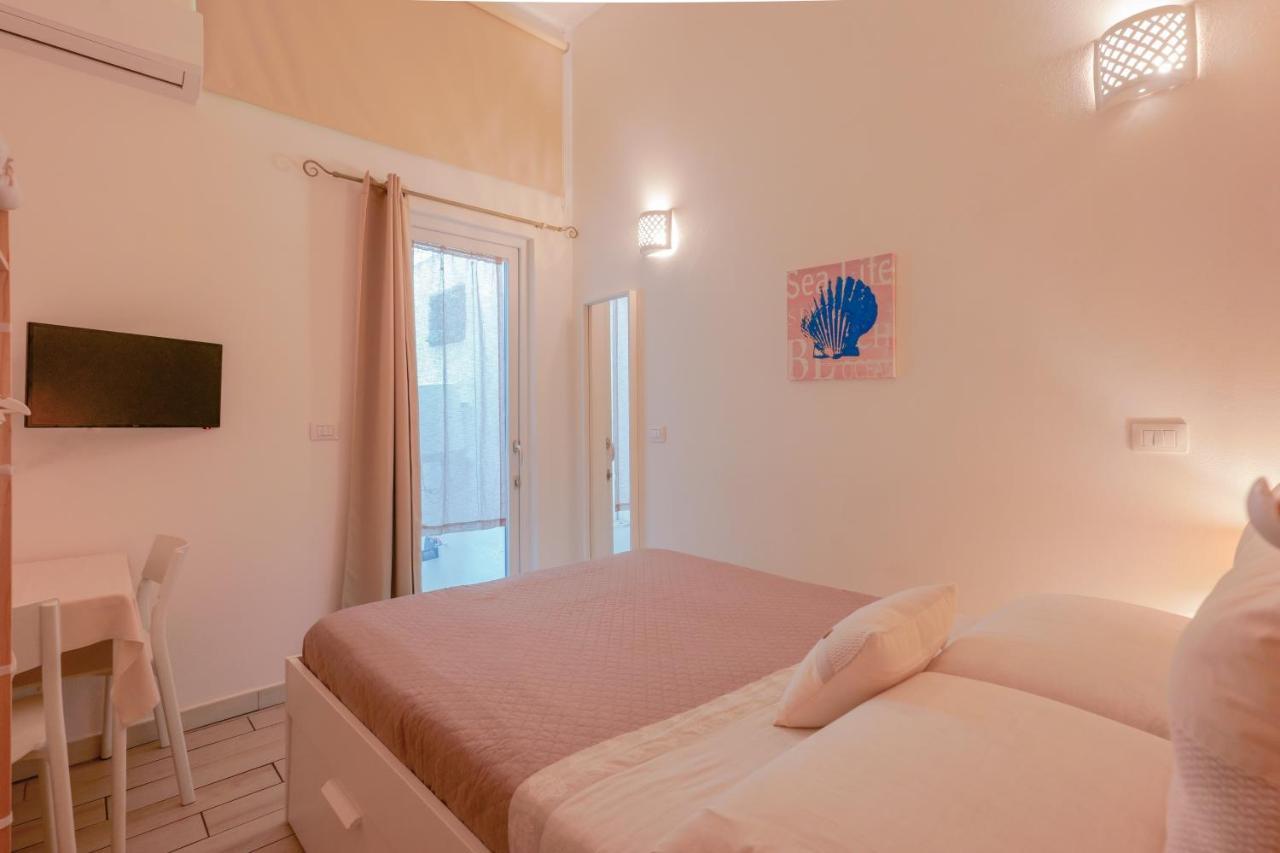 Approdo Rooms - Eja Sardinia Cagliari Exteriör bild